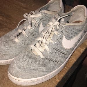 Nike Tennis Shoes